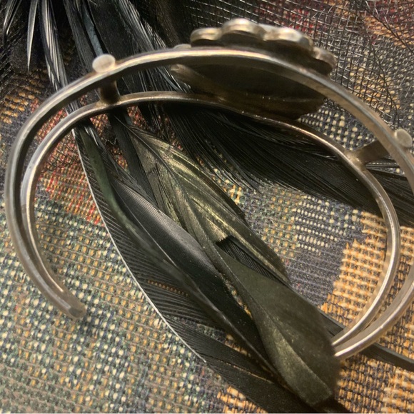 ♥️🧡Vintage sterling silver Navajo Turquoise and Silver Leaf clamper Bracelet. - Picture 8 of 8
